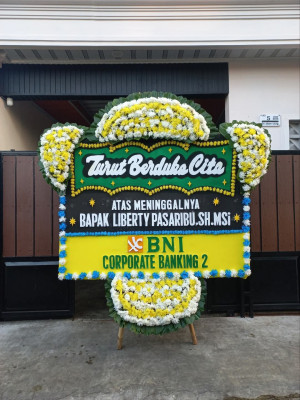 Papan Bunga Duka di Pagesangan